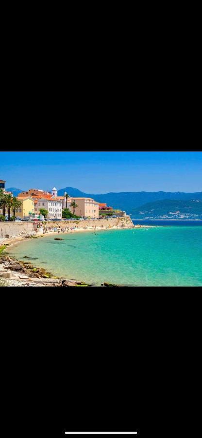 Ajaccio Appartement Vielle Ville - 4 Personnes Luaran gambar